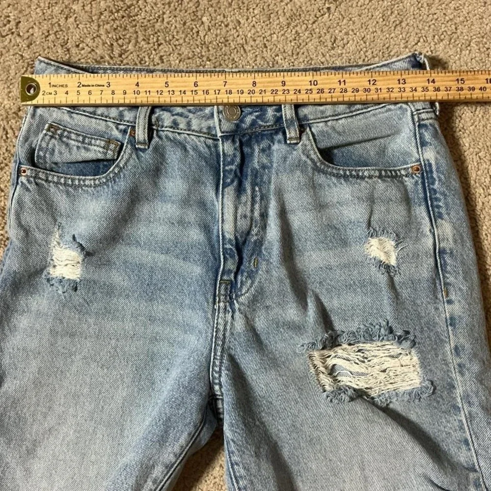 PacSun Mom Jeans Light Wash Distressed High Waisted Denim‎ Blue Size 26
